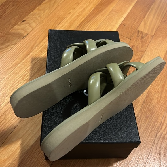 Coach slides - Picture 3 of 4